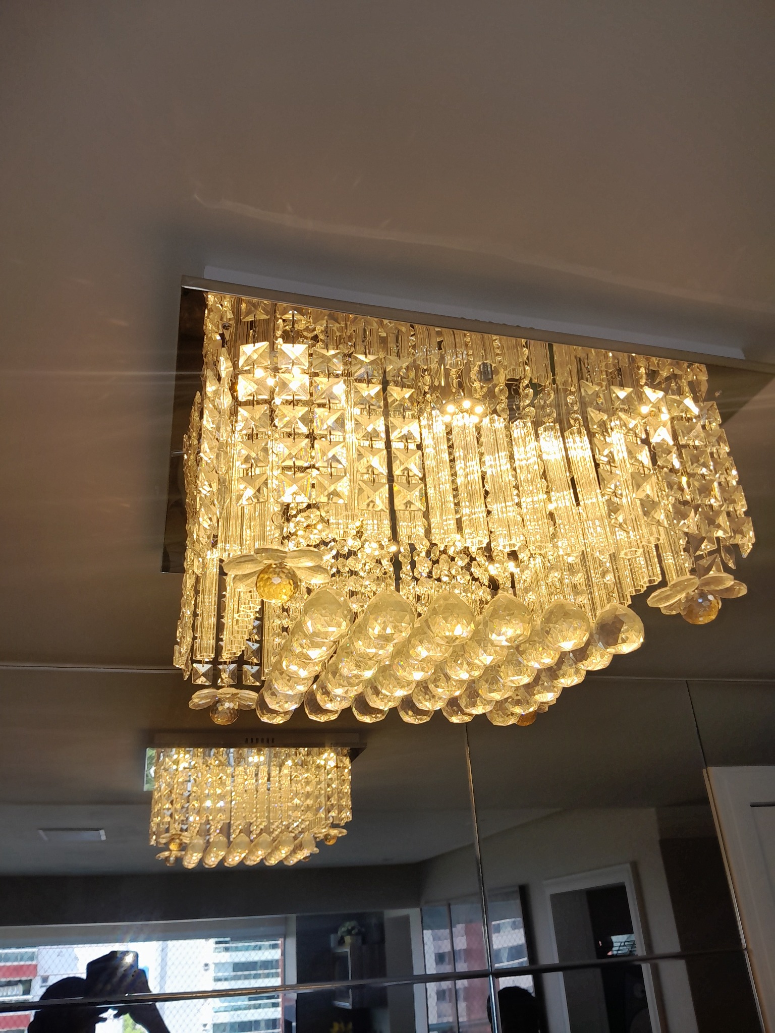 Lustre de cristal instalado