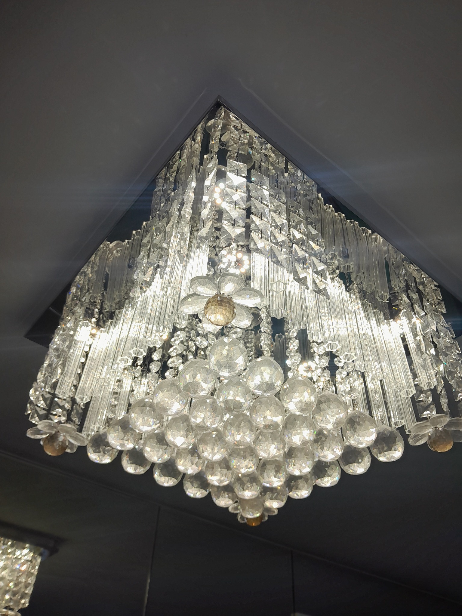 Detalhe de lustre de cristal